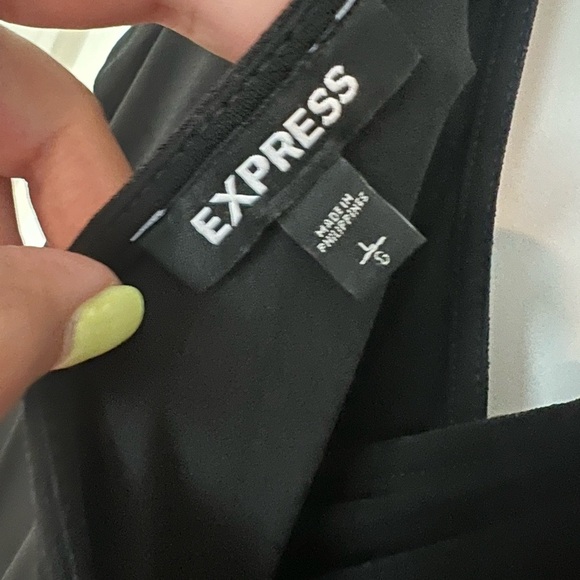 Express Black Jumpsuit Sleek Design - Picture 3 of 3